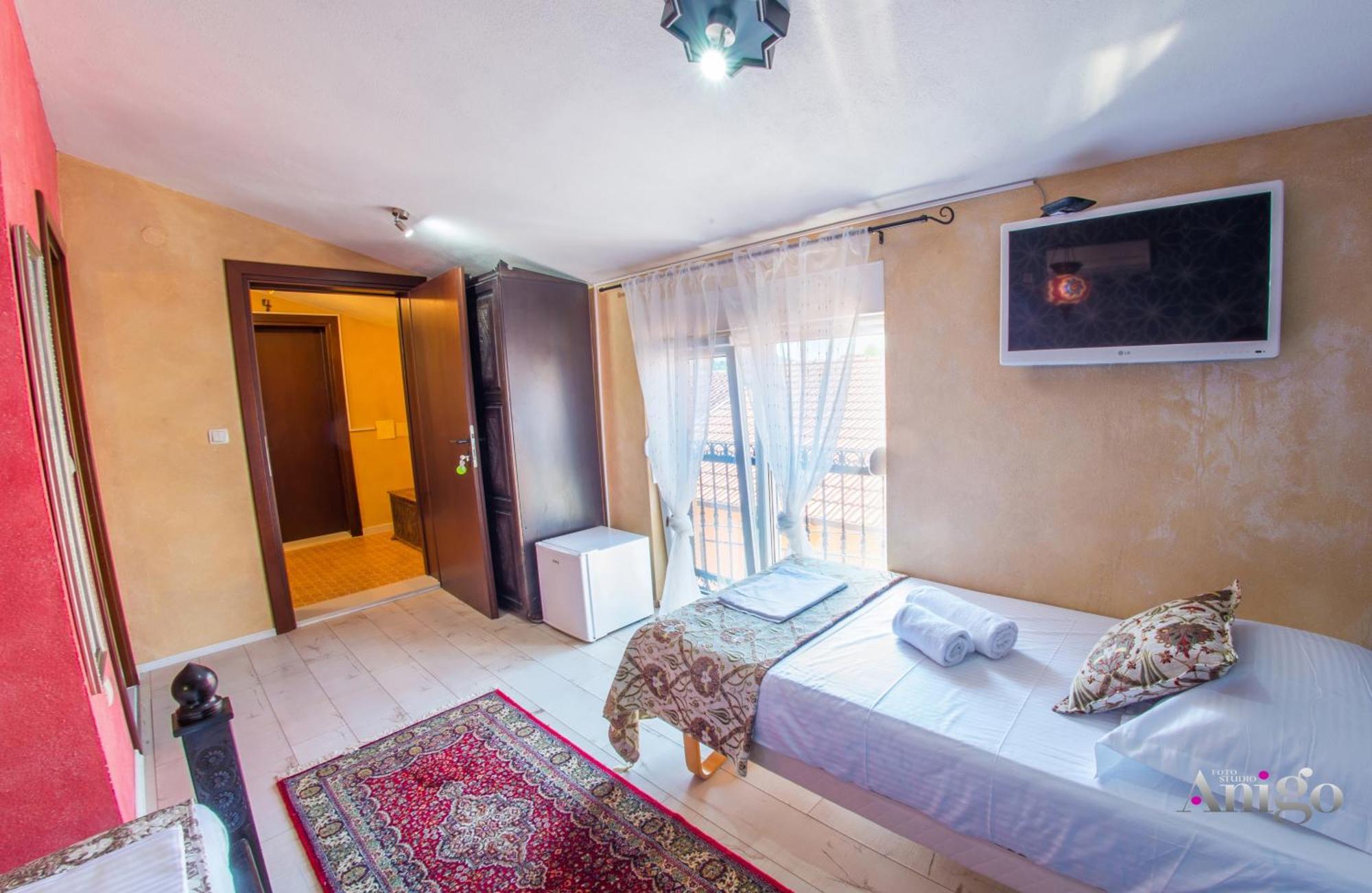 Apartments And Rooms Villa Sulejman 莫斯塔尔 外观 照片